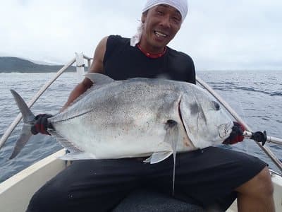 ポンペイで釣り上げられたGT(ロウニンアジ)
